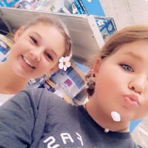 Meet your Posher, Jade